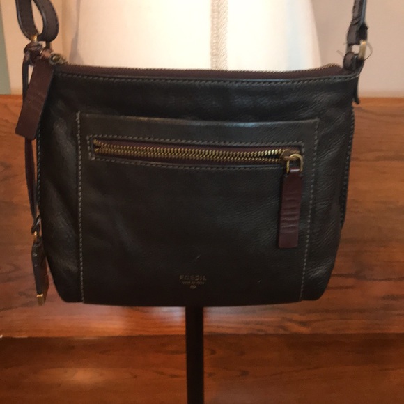VINTAGE FOSSIL LEATHER CROSSBODY BAG - Picture 1 of 13